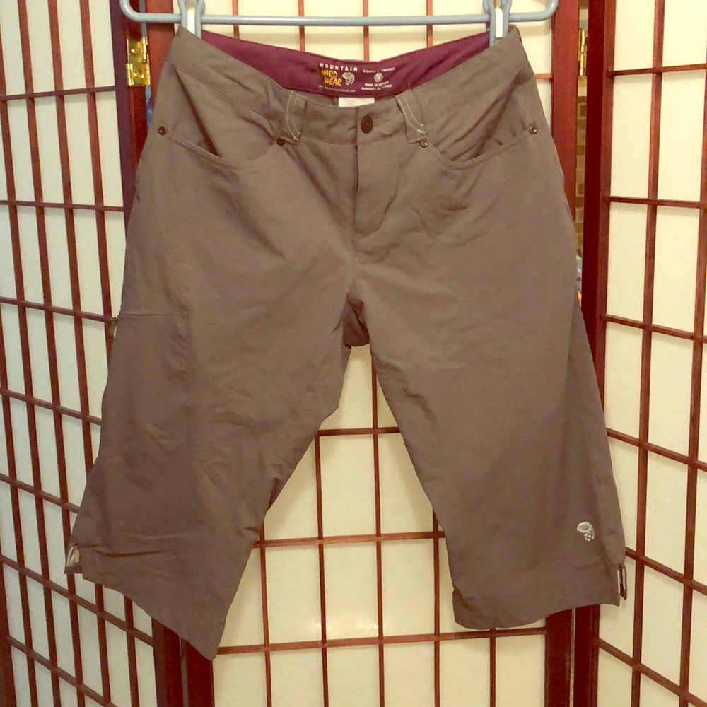 Mountain Hardware Women’s shorts size 4